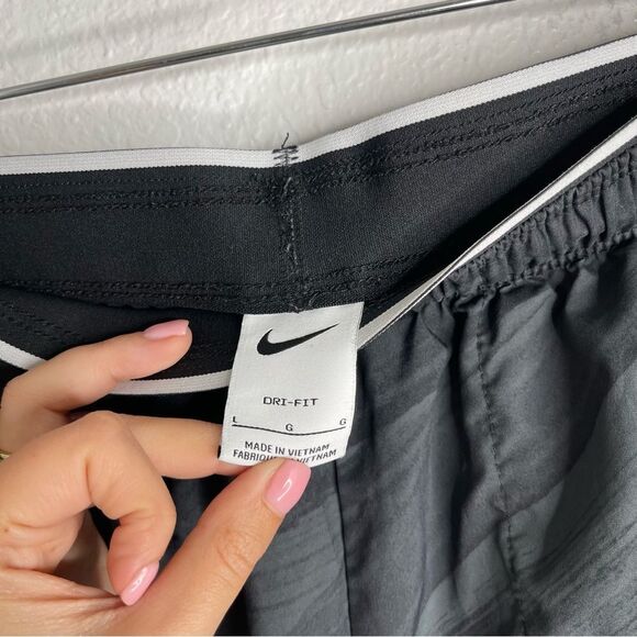 Nike Sport Clash Training Pants Cropped Length Gym Black Gray Large‎ - Picture 8 of 11
